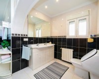 Resale - Villa - Moraira