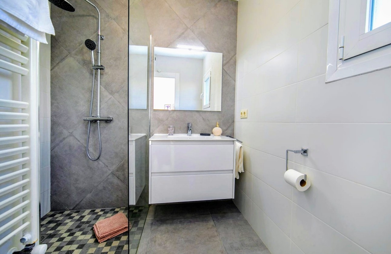 Resale - Villa - Moraira