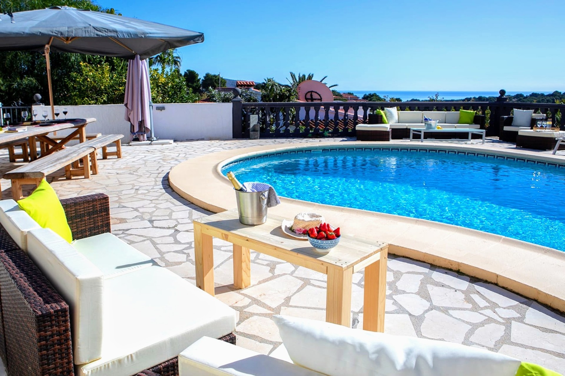 Resale - Villa - Moraira