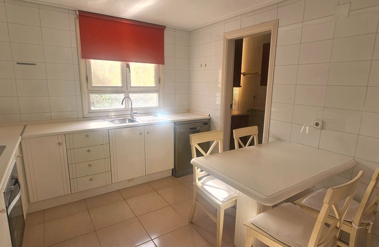 Reventa - Apartamento / piso - San Juan de Alicante