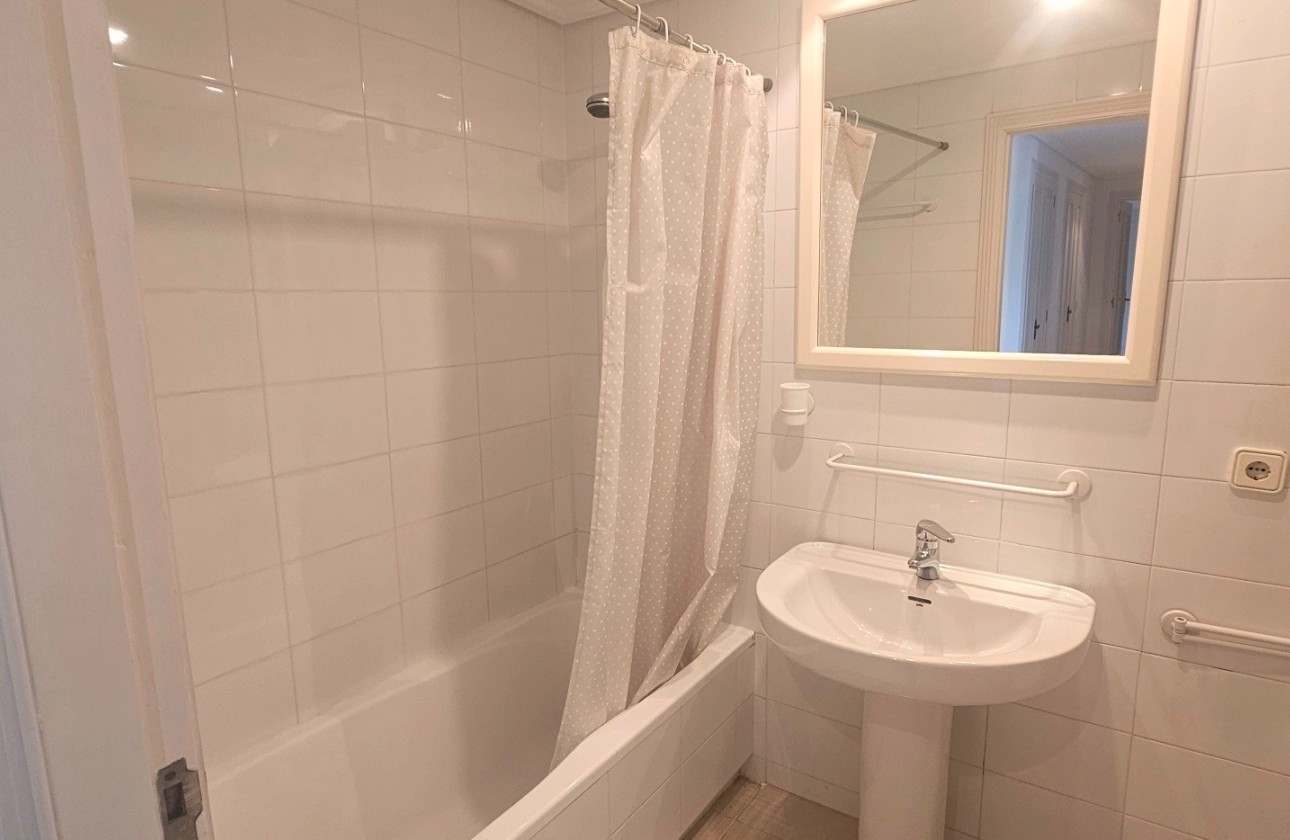 Reventa - Apartamento / piso - San Juan de Alicante