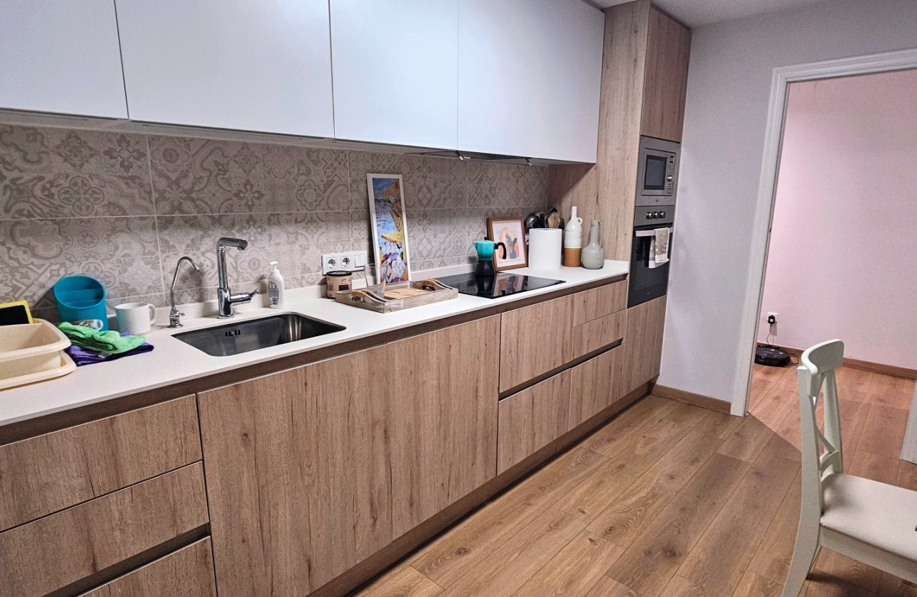 Reventa - Apartamento / piso - San Juan de Alicante