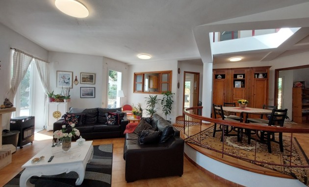 Resale - Villa - Altea