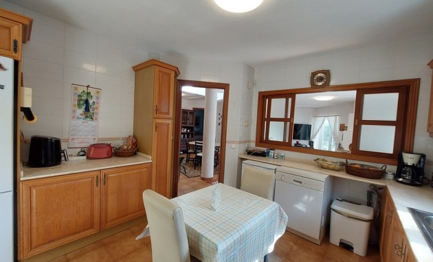 Resale - Villa - Altea