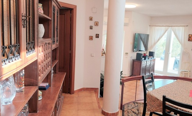 Resale - Villa - Altea
