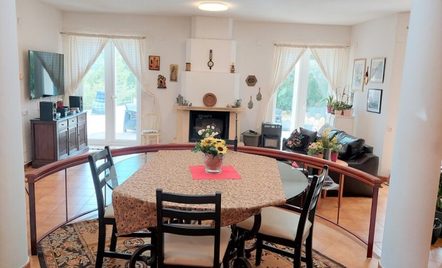 Resale - Villa - Altea
