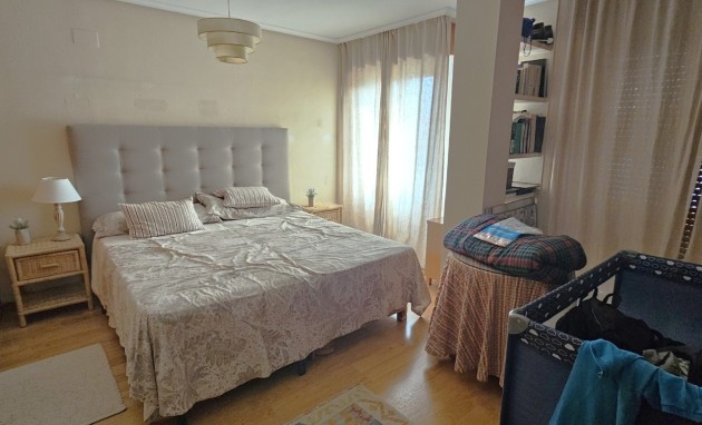 Resale - Apartment / flat - San Juan de Alicante