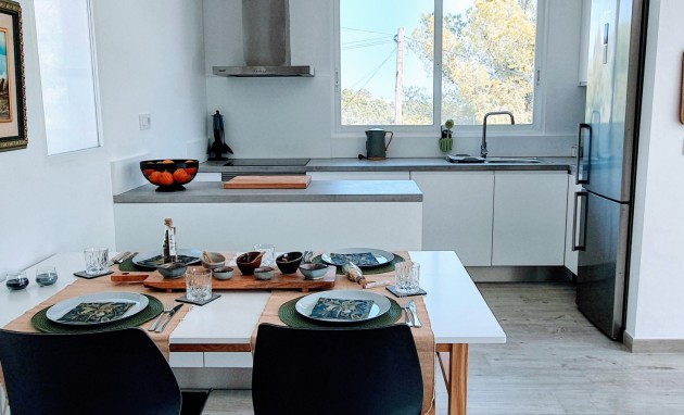 Resale - Semi-Detached Villa - Altea