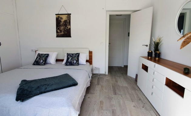 Resale - Semi-Detached Villa - Altea