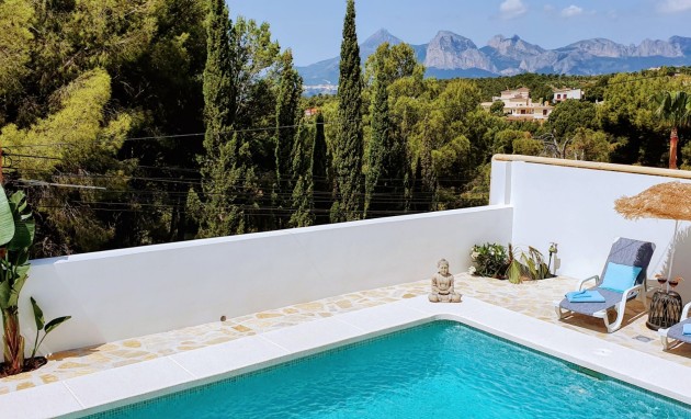 Resale - Semi-Detached Villa - Altea