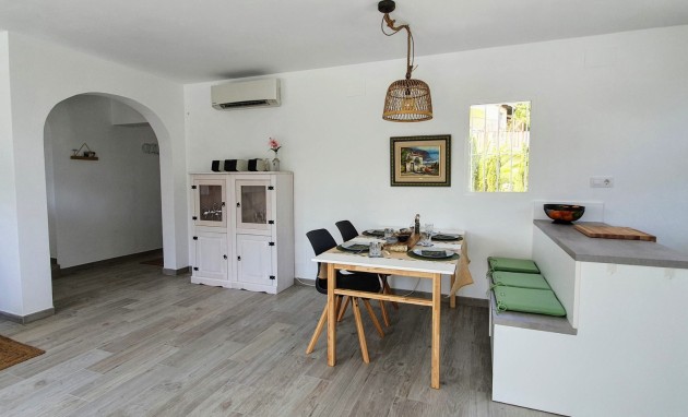 Resale - Semi-Detached Villa - Altea