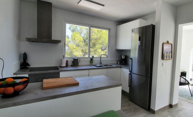 Resale - Semi-Detached Villa - Altea