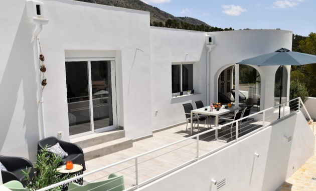 Resale - Semi-Detached Villa - Altea