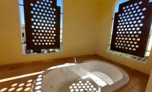 Resale - Apartment / flat - Altea