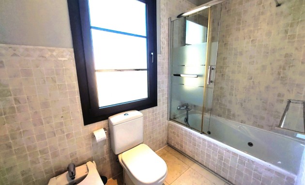 Resale - Apartment / flat - Altea