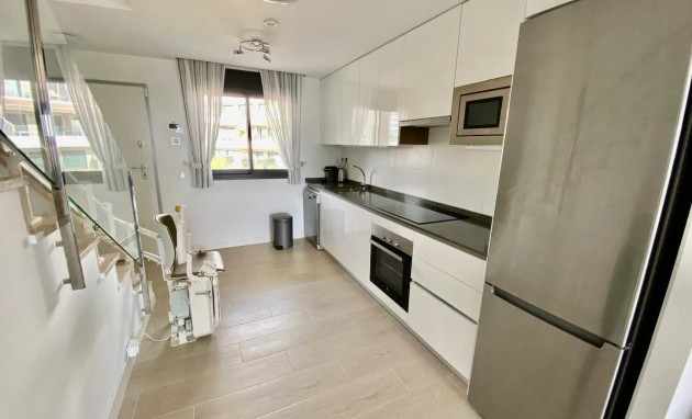 Resale - Apartment / flat - Finestrat - Finestrat Urbanizaciones