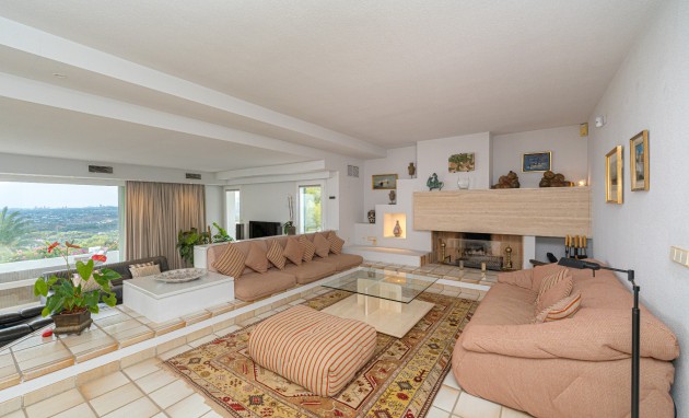 Resale - Villa - Altea