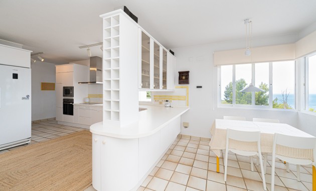 Resale - Villa - Altea