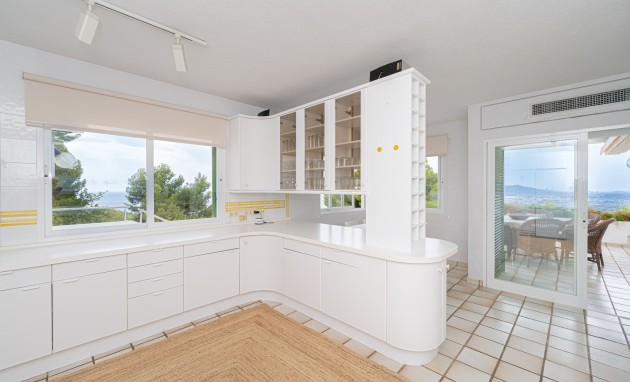 Resale - Villa - Altea