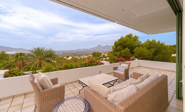 Resale - Villa - Altea