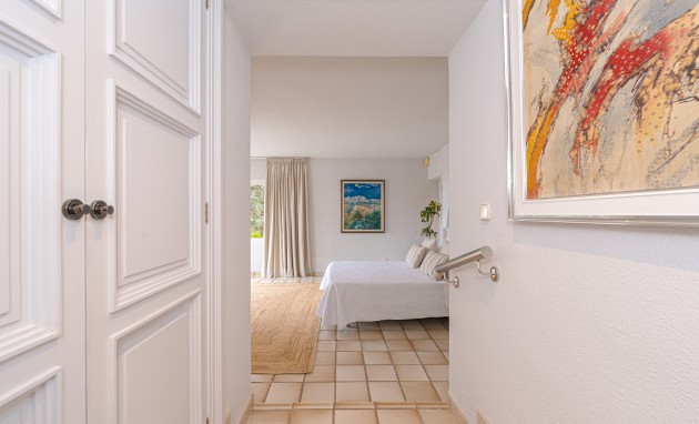 Resale - Villa - Altea