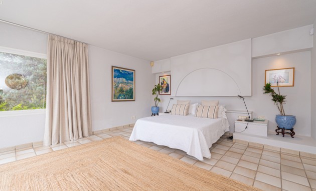 Resale - Villa - Altea