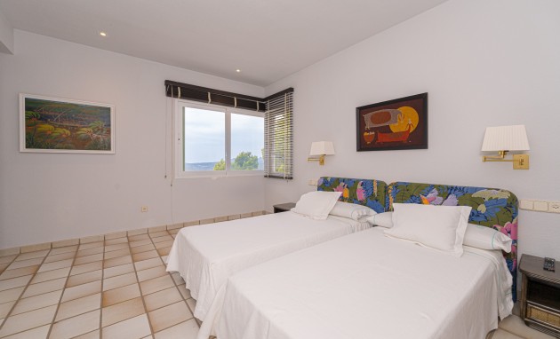 Resale - Villa - Altea