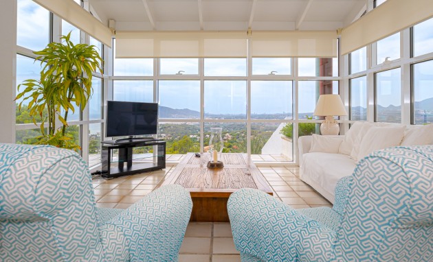 Resale - Villa - Altea