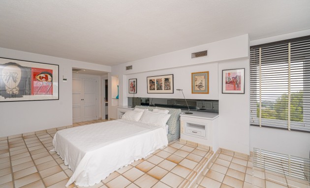 Resale - Villa - Altea