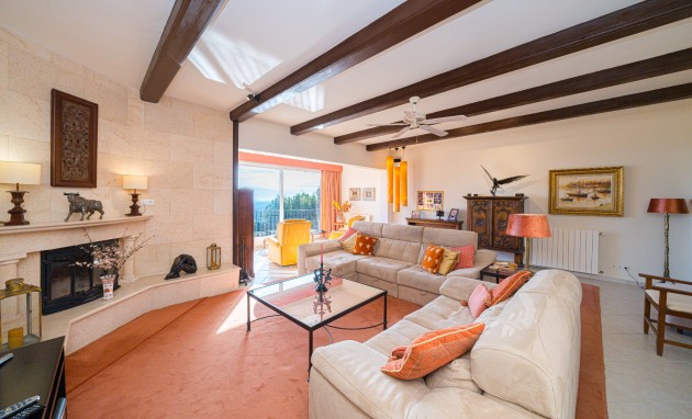 Resale - Villa - Altea