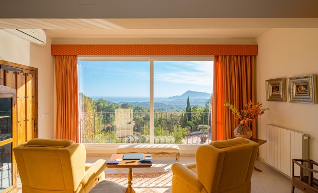 Resale - Villa - Altea