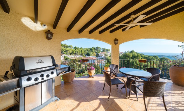 Resale - Villa - Altea