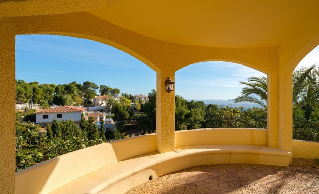 Resale - Villa - Altea