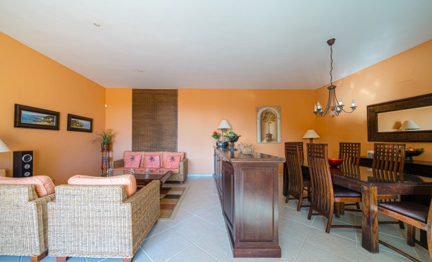 Resale - Villa - Altea