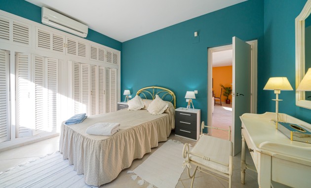 Resale - Villa - Altea