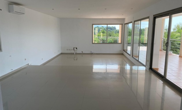 Resale - Villa - Altea