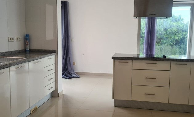 Resale - Villa - Altea