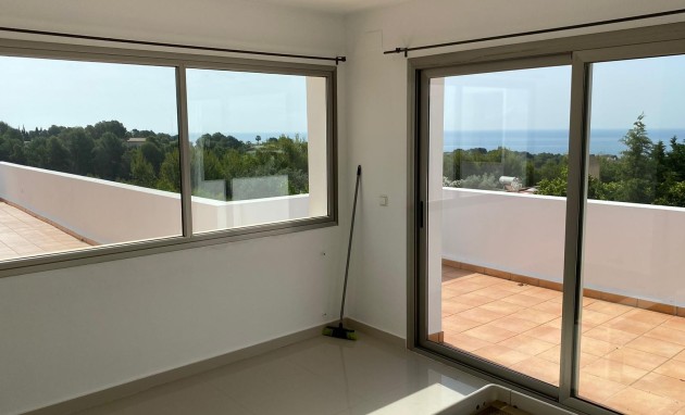 Resale - Villa - Altea