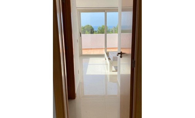 Resale - Villa - Altea