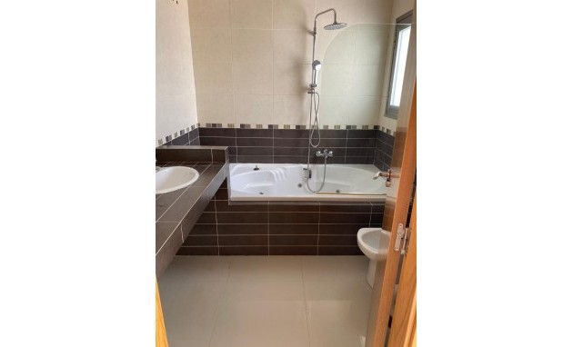 Resale - Villa - Altea