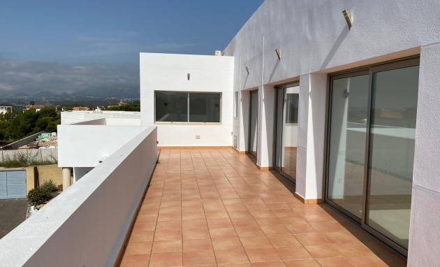 Resale - Villa - Altea
