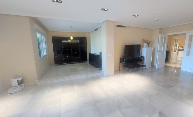 Resale - Apartment / flat - Altea