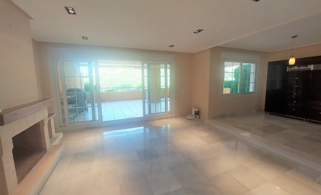 Resale - Apartment / flat - Altea