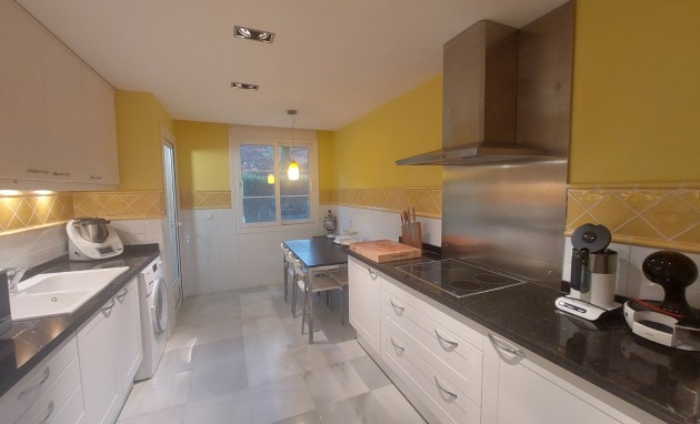 Resale - Apartment / flat - Altea