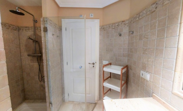 Resale - Apartment / flat - Altea