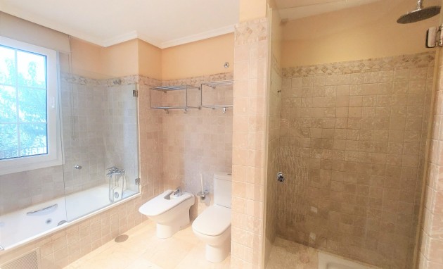 Resale - Apartment / flat - Altea