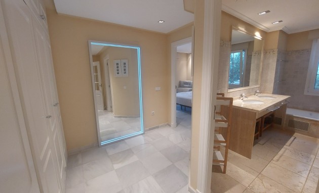 Resale - Apartment / flat - Altea