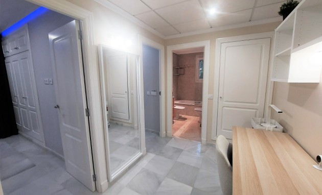 Resale - Apartment / flat - Altea