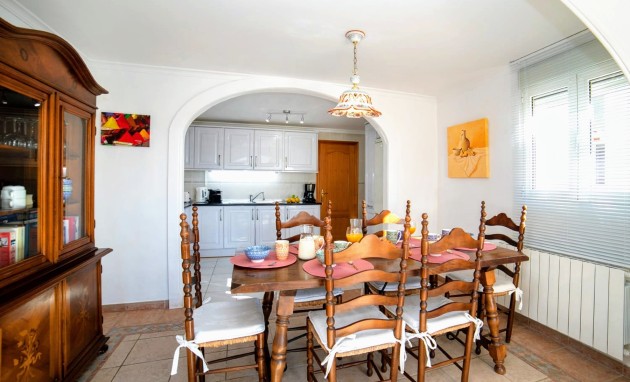 Resale - Villa - Moraira