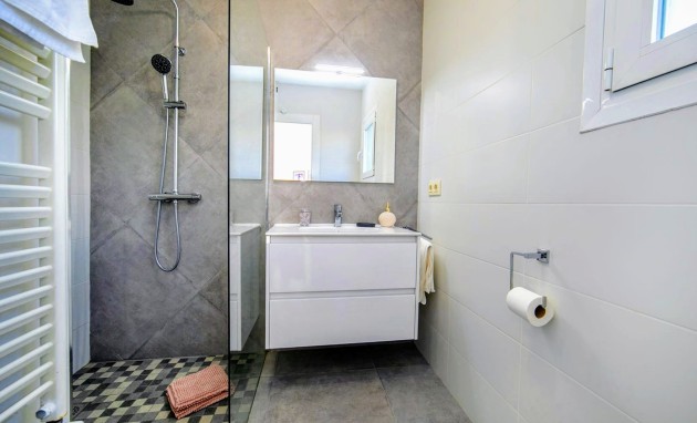 Resale - Villa - Moraira